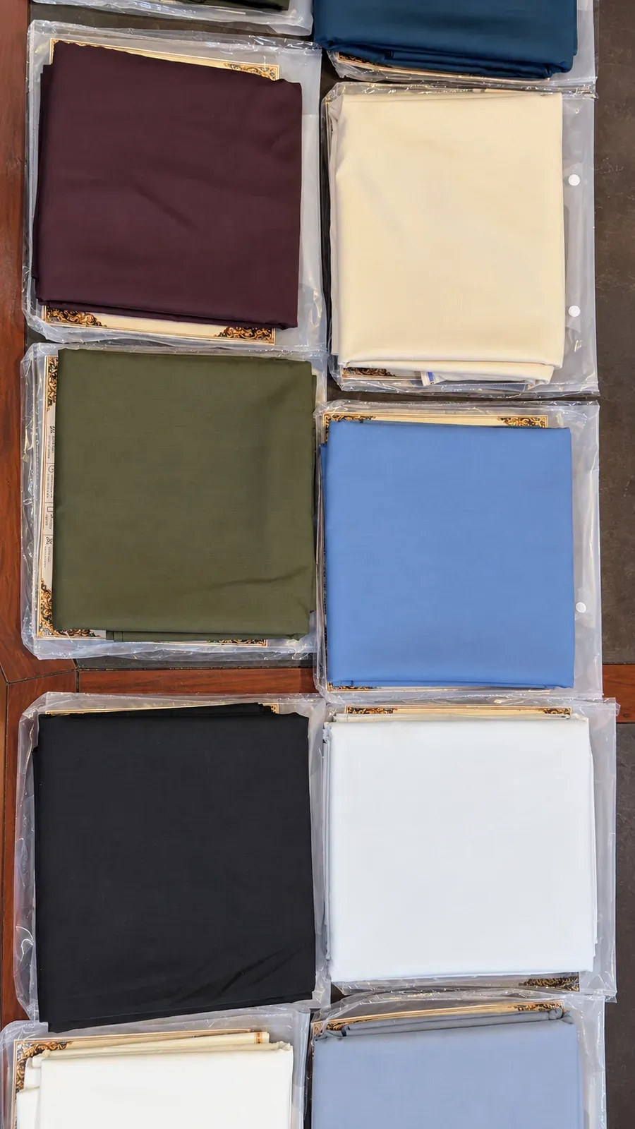 More colours, each in its own pouch